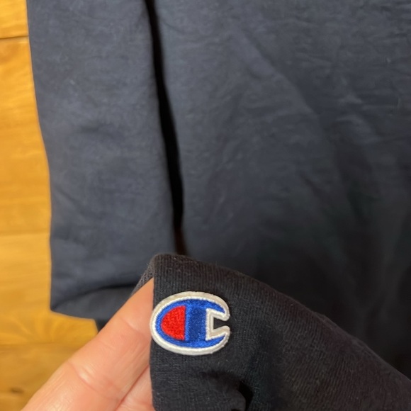 Vintage Notre Dame Champion Unisex Crewneck Sweatshirt Stitched Navy Blue Md Y2K - Picture 8 of 8